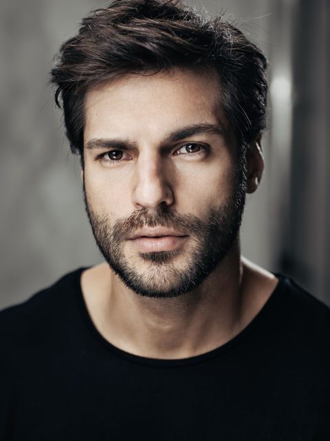 Serkan Çayoğlu: A Rising Star in Turkish Television