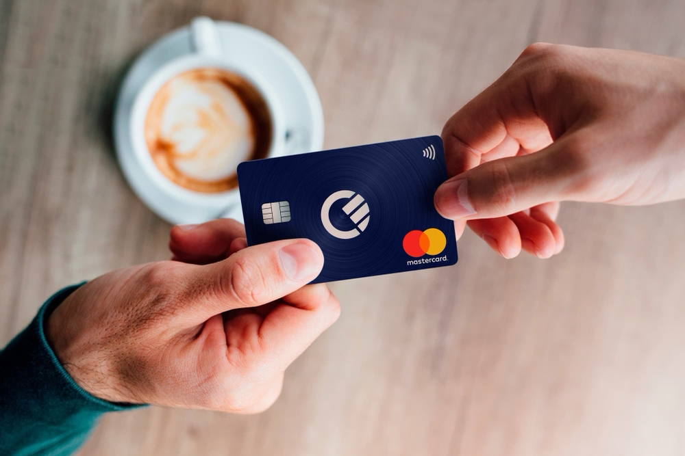 🌐 Curve: The Fi🌐 Curve: The Financial Ecosystem Bridging Traditional Banking and Crypto Investment