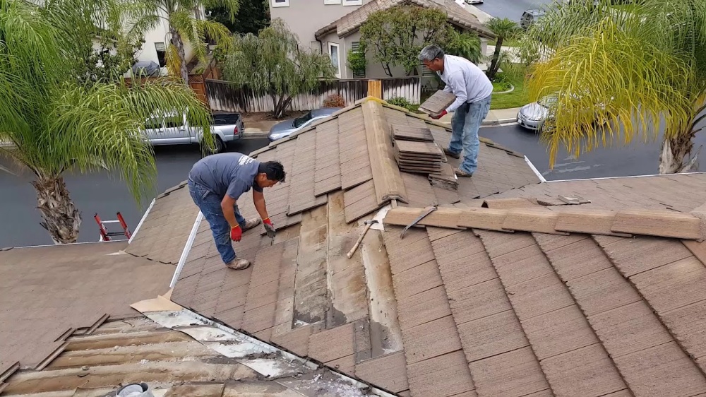 Roof Repair Methods That Extend Your Roof’s Lifespan
