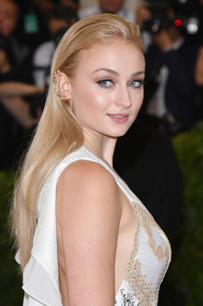 Sophie Turner: The Rise of a Modern Hollywood Icon