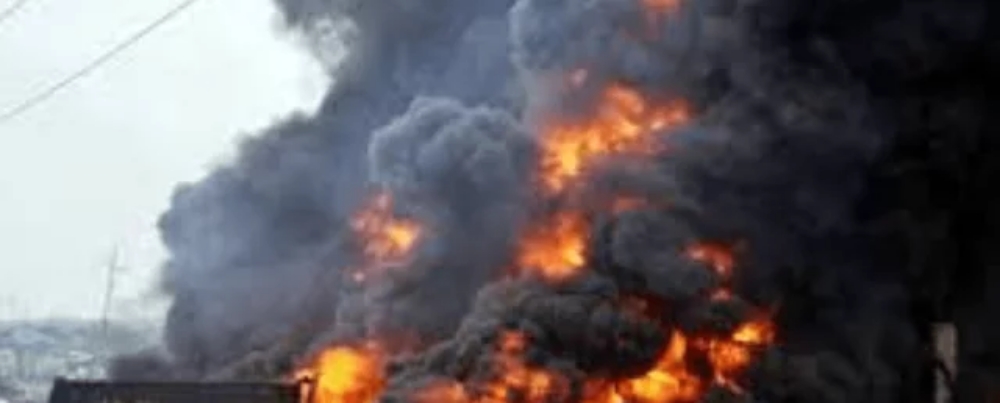 Panic as bomb explosion hits gusau funtua highway in Nigeria zamfara state.